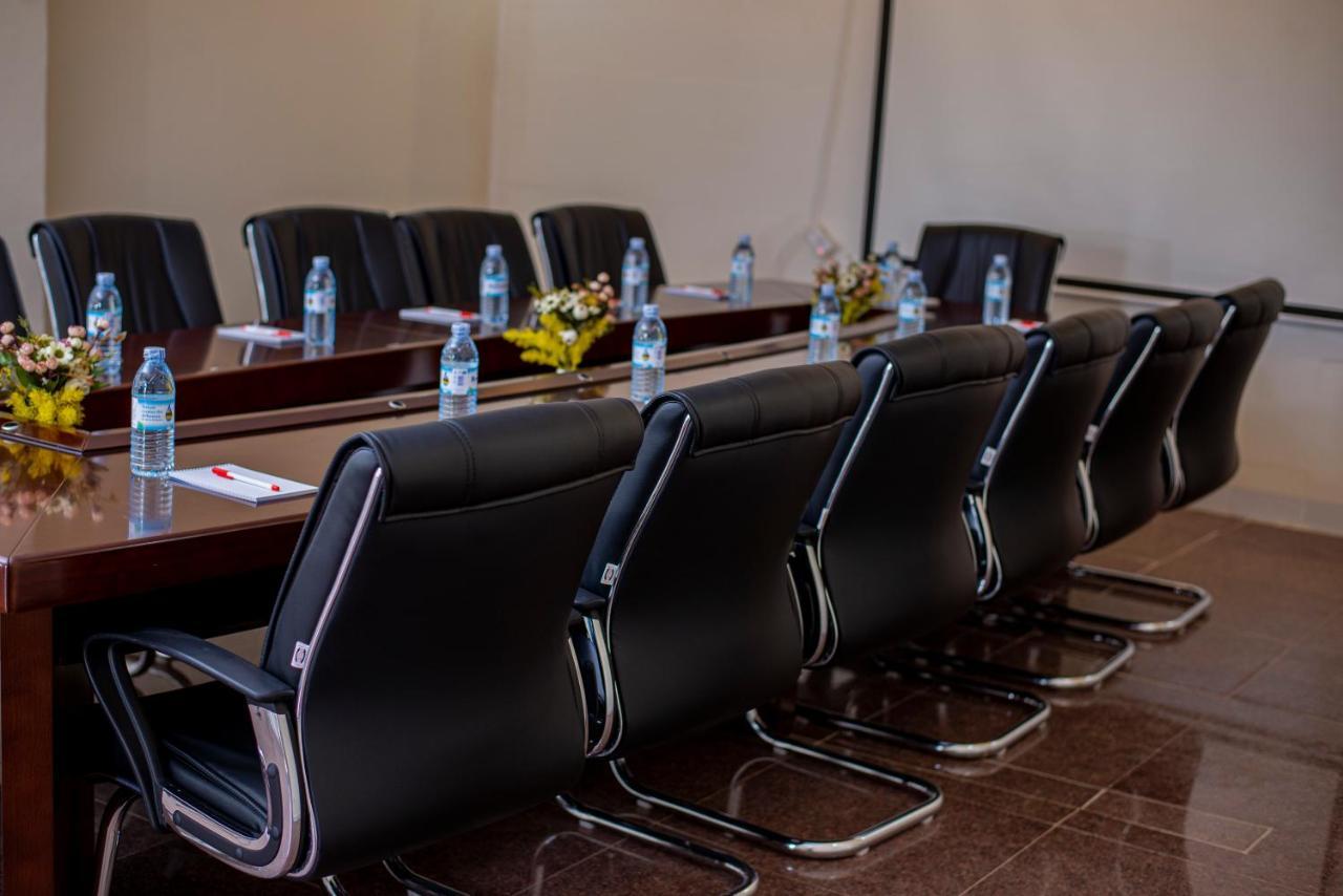 Koki Hotel Kampala Ngoại thất bức ảnh