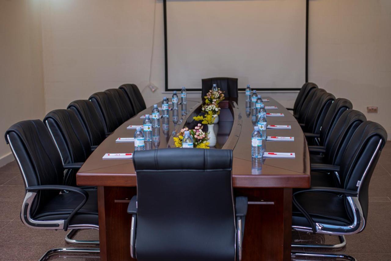 Koki Hotel Kampala Ngoại thất bức ảnh